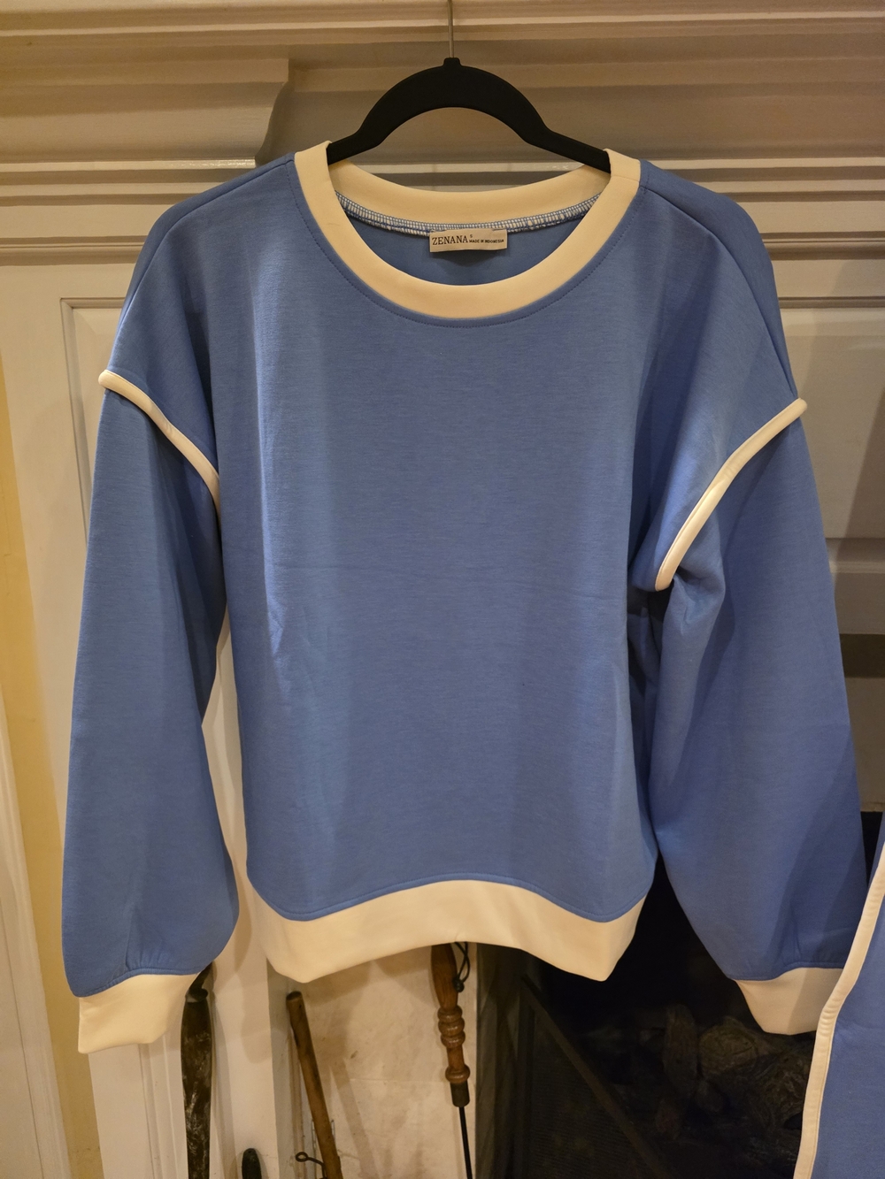 Zenana Outfitters Blue Wide-Leg Scuba Set with Cream Trim - Picture 2 of 5